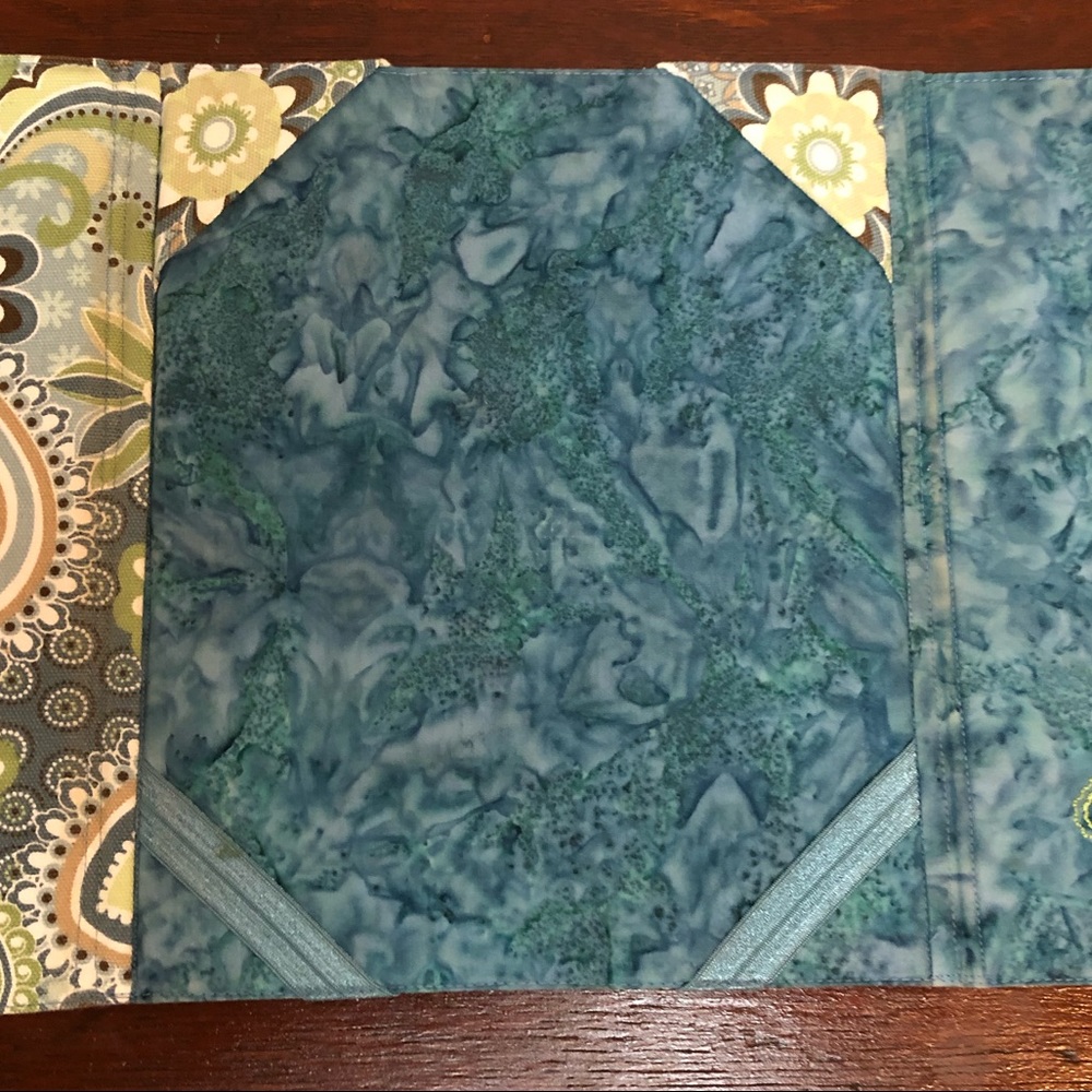 Custom Cloth IPad or Tablet Tri-Fold Case - Picture 3 of 7